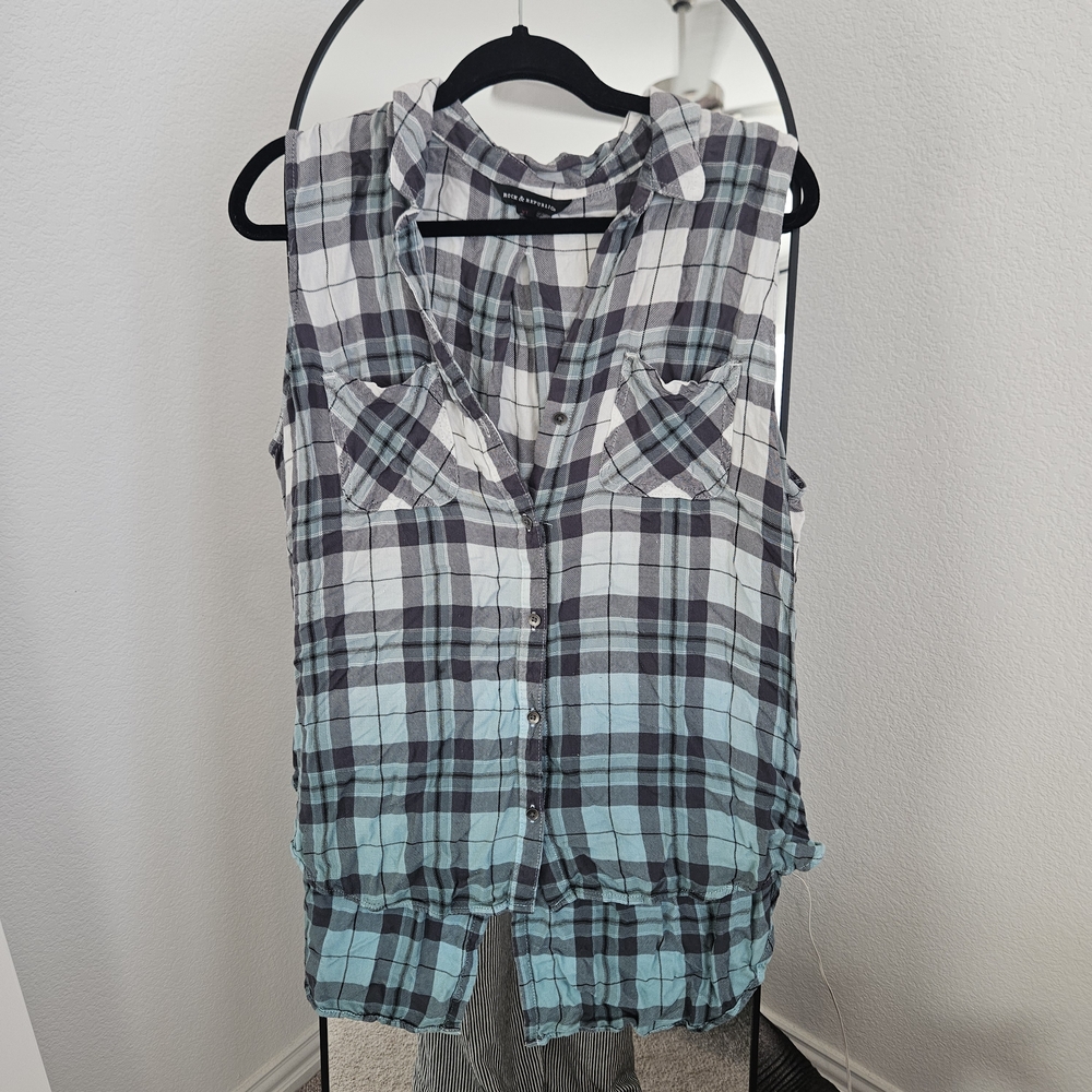 Rock & Republic Checkered Sleeveless Top